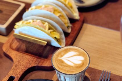 格塘雅栖酒店(果洛玛沁店)·西餐酒廊