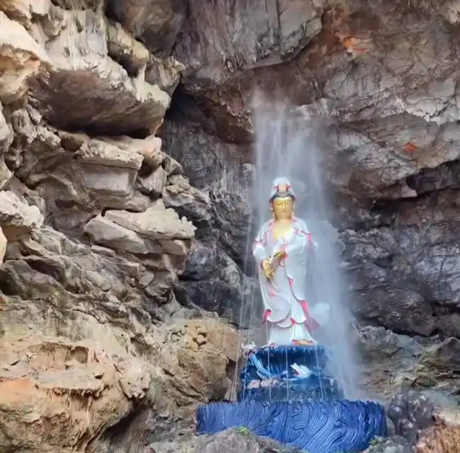 Hotels near Baxian Caves