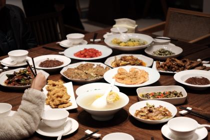 高何里民宿·餐厅