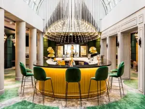 L'Alcôve - Hôtel Le Louis Versailles Château