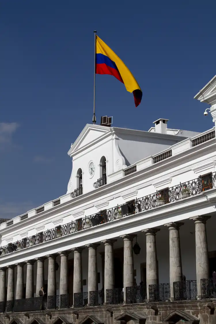 Hotels near Carondelet Palace
