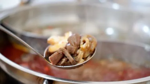 yi ping yang hot pot in 더친