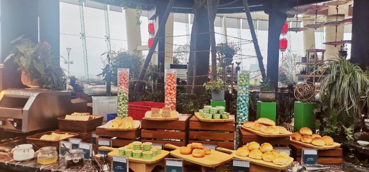 Cafe Moon Island(InterContinental Sancha Lake)