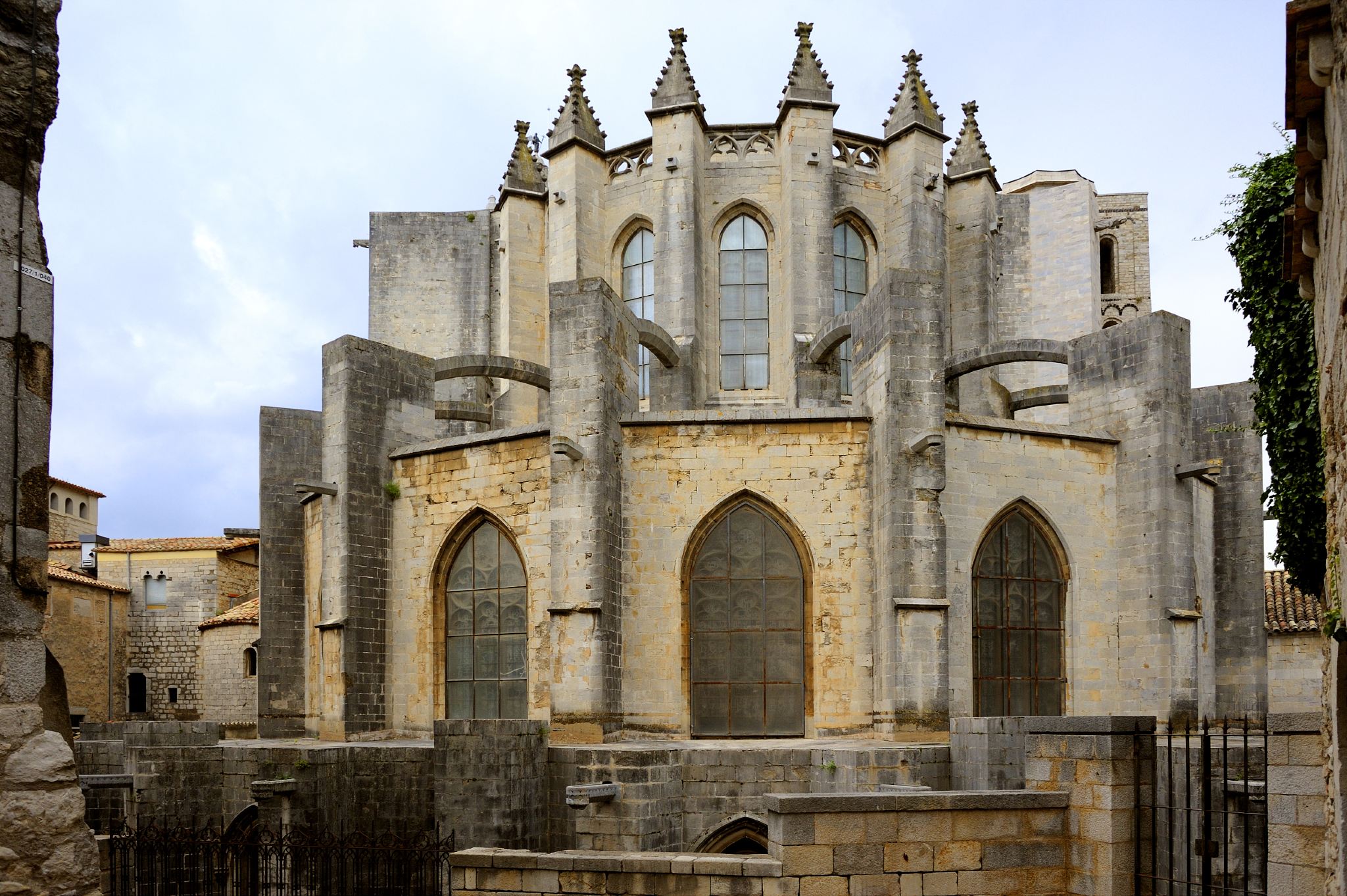 Il mondo magico di Dalí - Tour di un giorno a Figueres + Gerona (gruppo in inglese/spagnolo)