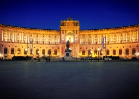 Emirates flights to Vienna