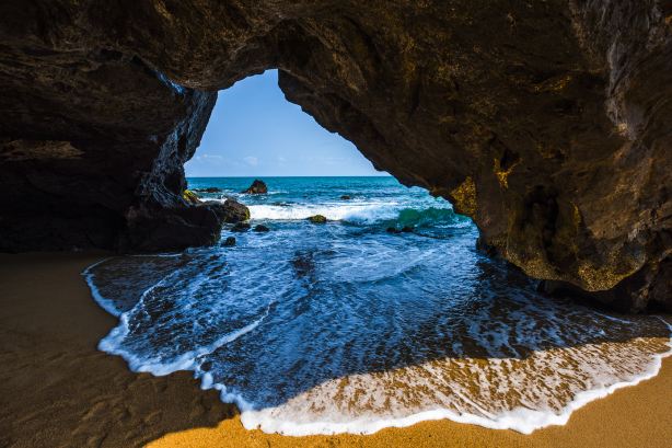 Shanqin Bay Swallow Cave
