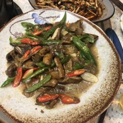 MUSHROOMS HOT POT 여행 사진