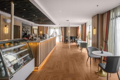 林芝后客东来酒店·后知咖啡