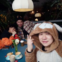 猛虎玫瑰·鲜花西餐厅(长嘉汇江景店) User Photo