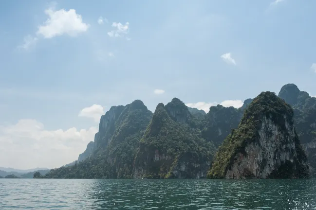 Vé máy bay đi Surat Thani