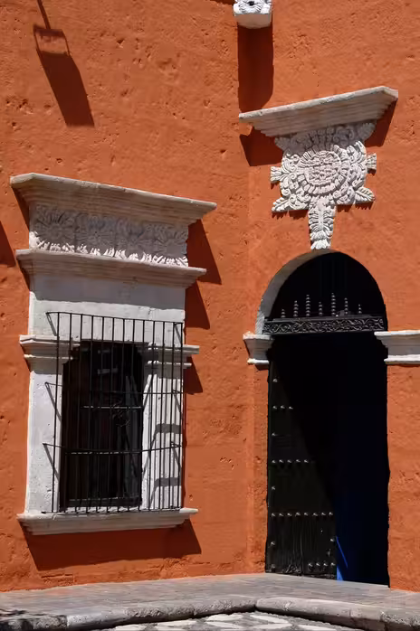 ${{cityDName}} to Arequipa Flights