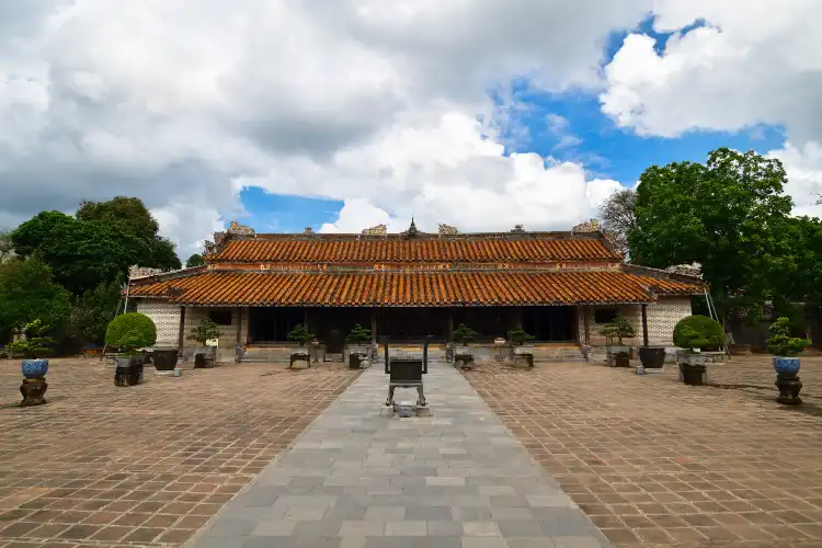 Các khách sạn ở Phú Hậu