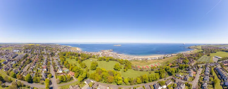 Hotels near Neilsland Park