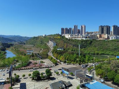 Donghu Park