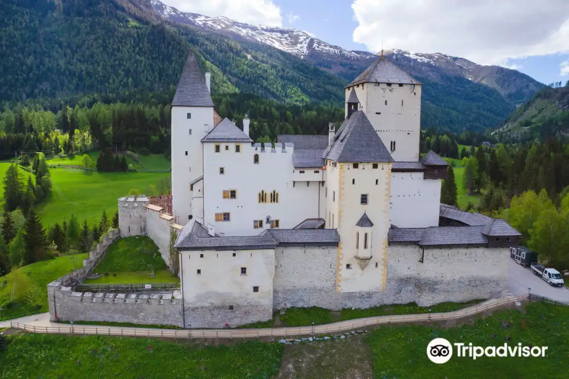 Mauterndorf Castle 주변 호텔