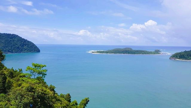 Puncak Gunung Geurute