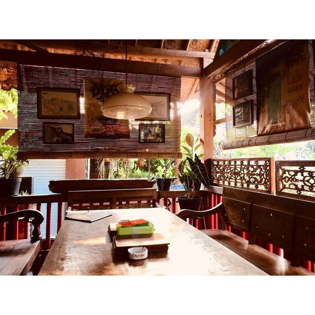 Kafe Water Castle