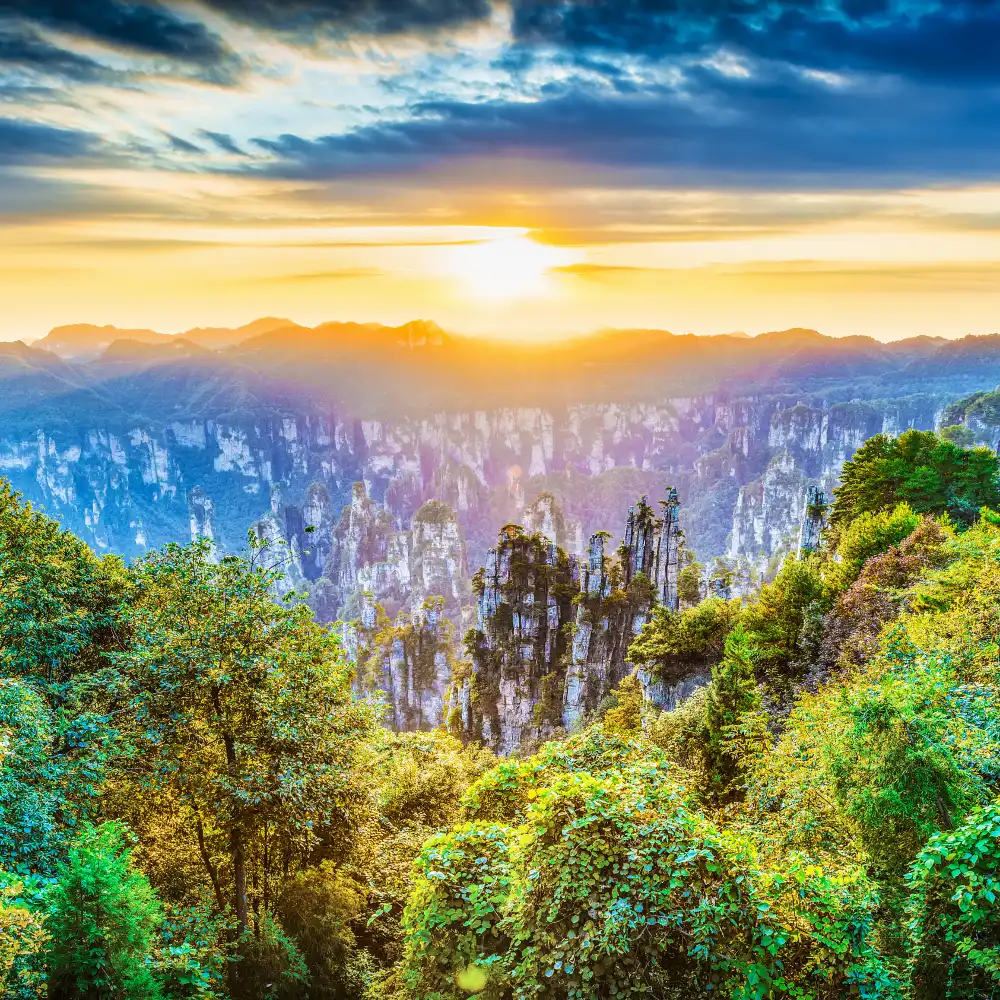 One-Day Tour of Zhangjiajie National Forest Park: Tianzi Mountain