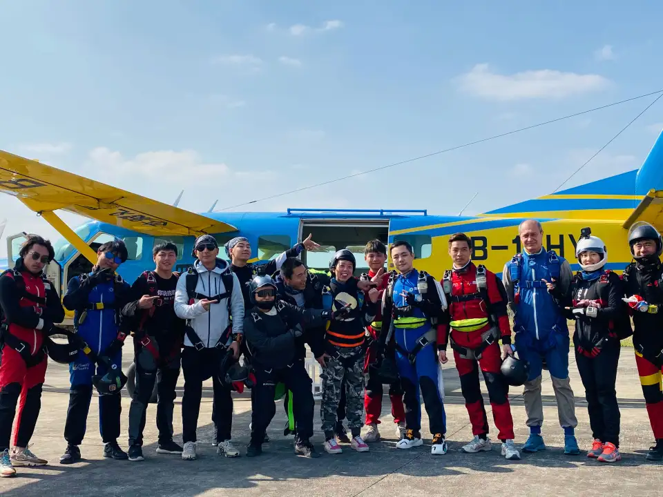 2_China Skydivers