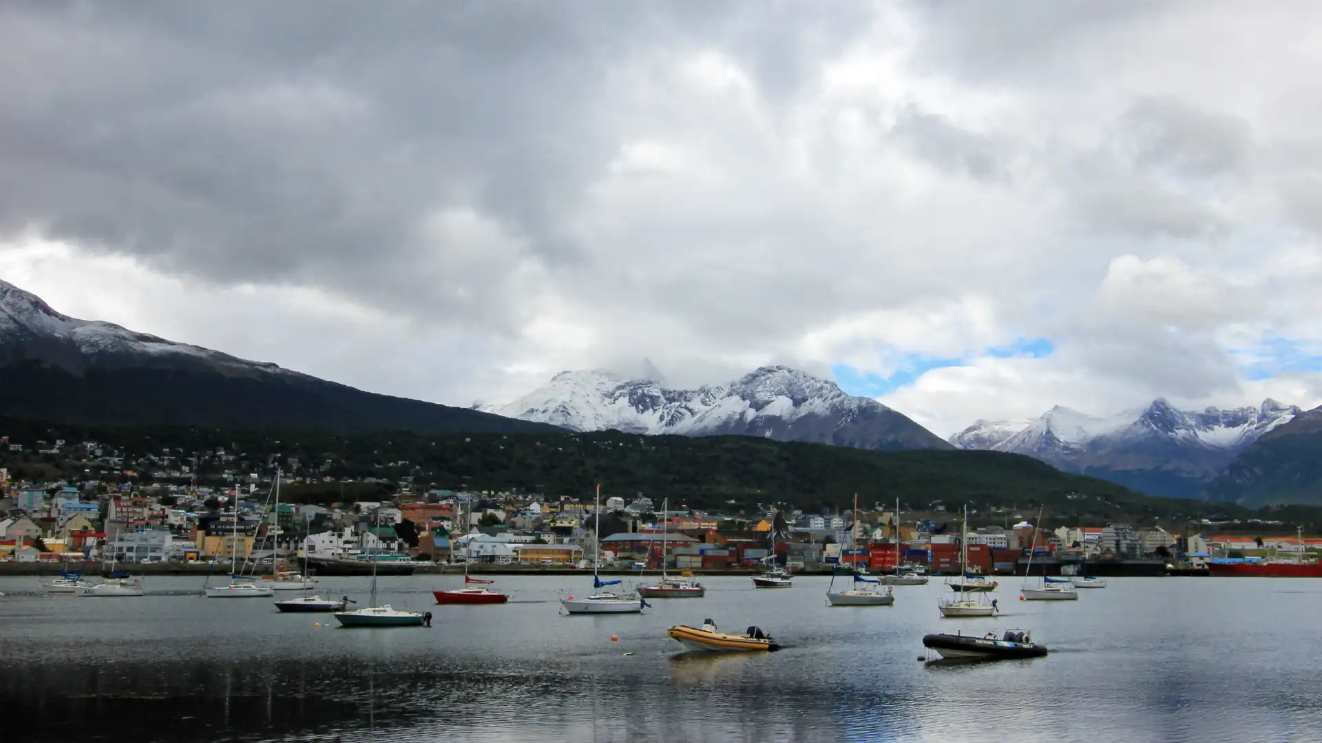 Hotels near Ushuaia Port