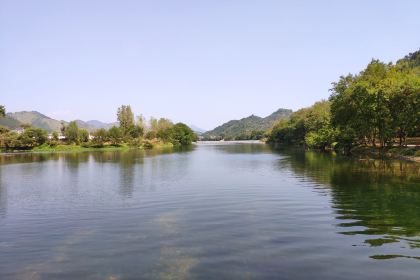 下淤水岸烧烤园