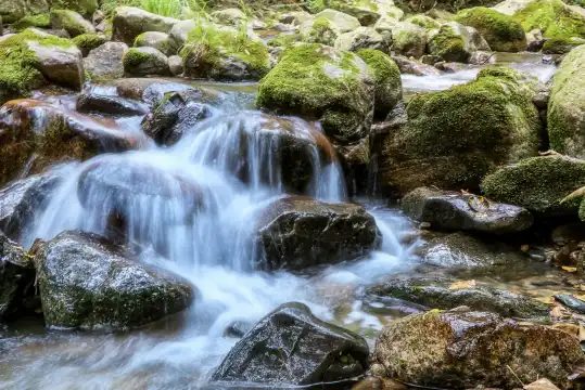 高冠滝周辺のホテル
