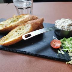 Showroom Cafe User Photo