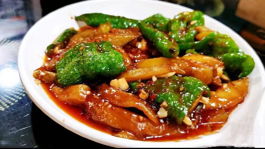 YI GE CHI LENG SHUI YU DE DI FANG