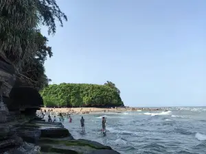 北海潿洲島石盤河度假村
