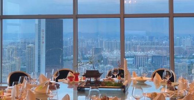 SKY PALACE