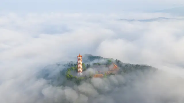 Sea of Clouds in Meishan