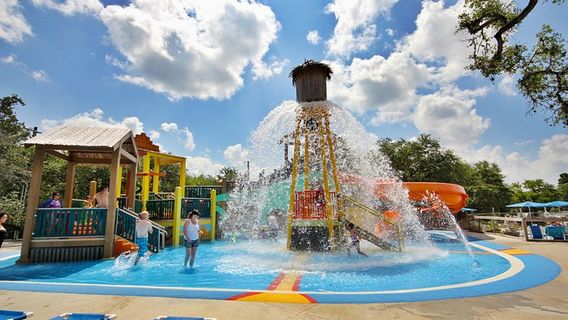 Jellystone Park™ Guadalupe River