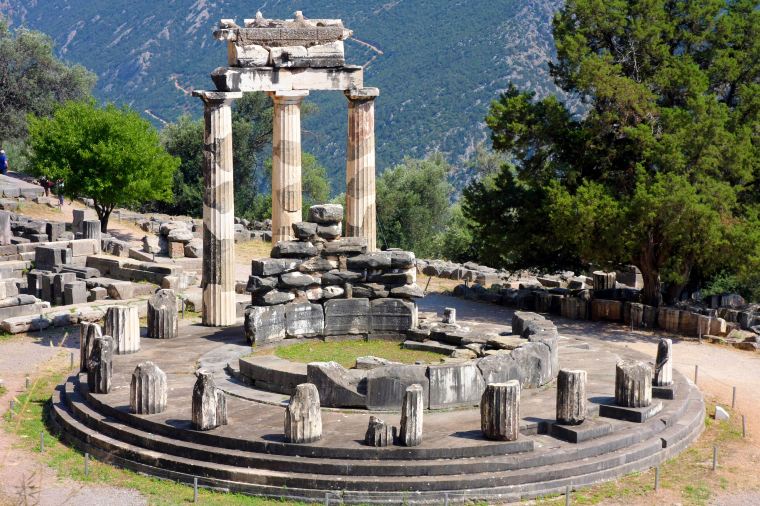 6. เดลฟี (Delphi) – ศูนย์กลางแห่งโลกโบราณ