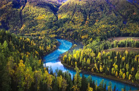 カナストゥワ村周辺のホテル