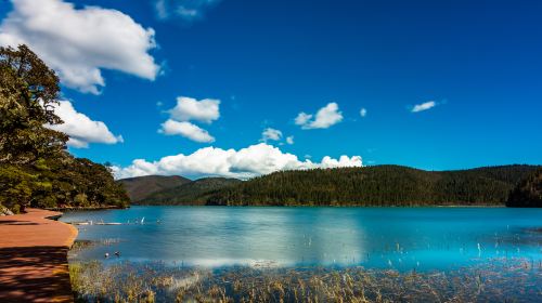 Bitahai Lake