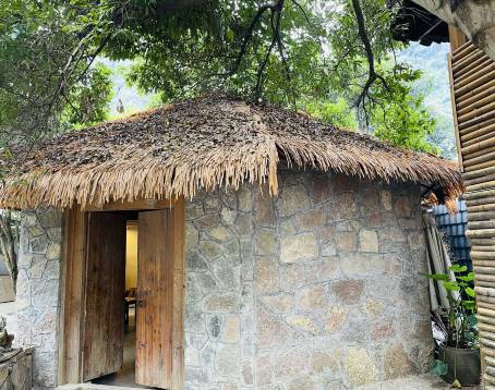 Yue Yuan Shan Zhuang (Shili Gallery Yulong River Branch)