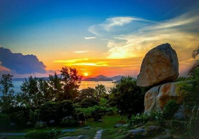 東山風動石景區