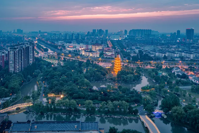 Отзывы об отеле Qingmu Platinum Hotel (Danyang High-Speed Railway Station Wuyue Plaza)