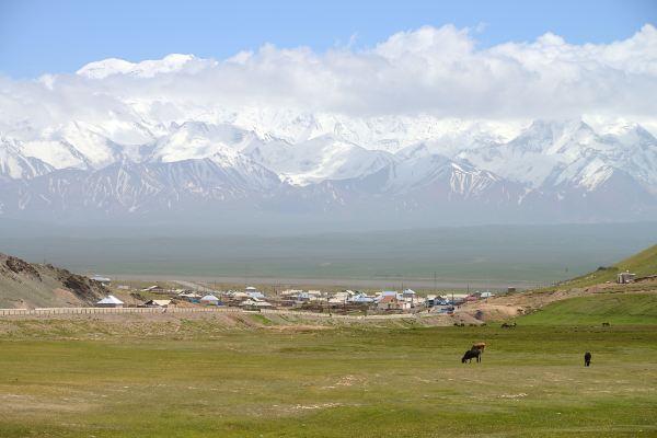 Antalya–Oš lento