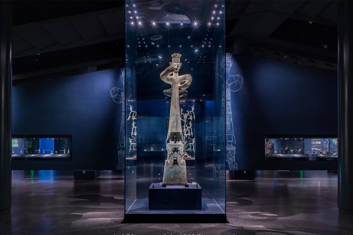 三星堆博物館 | 青銅大立人像