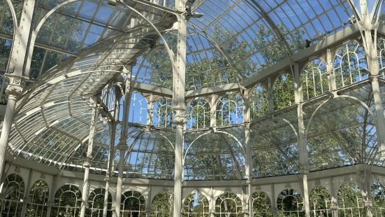 El Retiro Park in Madrid - Relax in a Historic Park Known For Sculptures,  Gardens and a Crystal Palace in Madrid – Go Guides