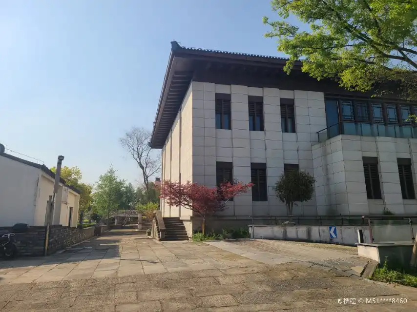 Hotels near Zhiyecun