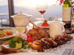 腾冲月泊半山温泉度假酒店·YUE餐厅