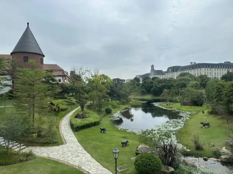 Hotels near Huawei European Town