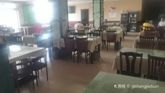 塔中胡楊風情餐廳