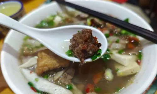 牛宮館丸子湯（天津路店）