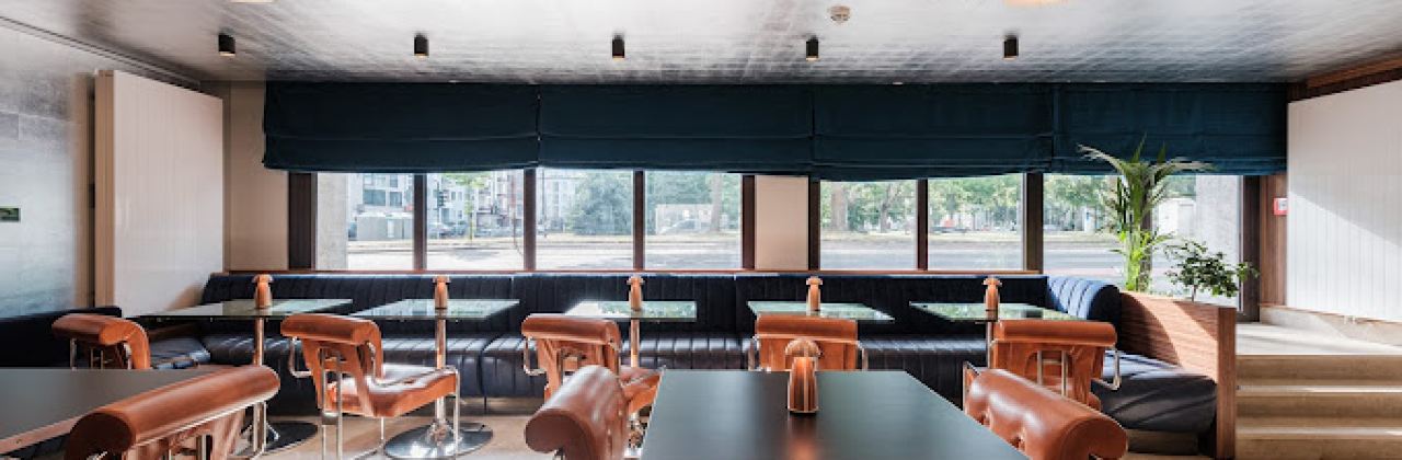 Venerie Bar by Square