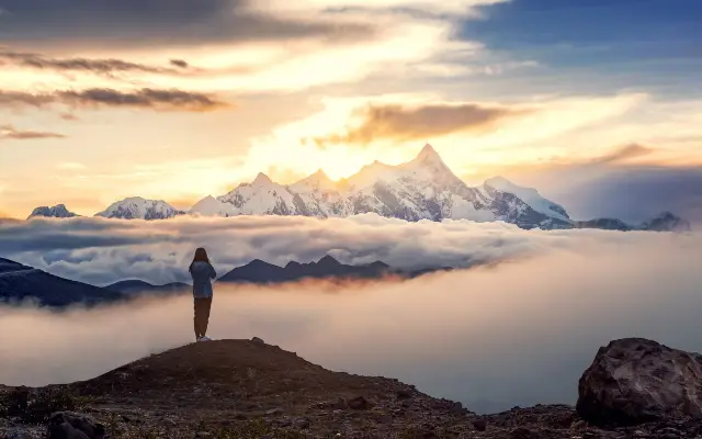Sea of Clouds Sightseeing in Nyingchi
