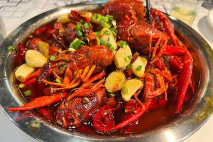 何小姑虾蟹楼(青年中路店)