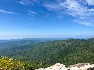 Craggy Pinnacle Summit